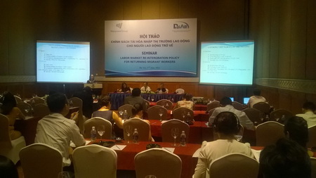 Chưa có chính sách cụ thể tái hòa nhập lao động khi về nước ảnh 1